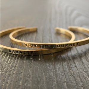 Mentra bracelets (bundle of 2 gold)